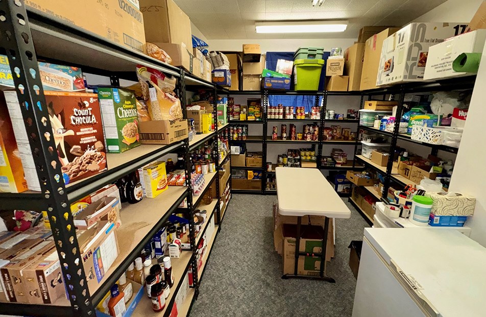 food-bank-school-s025