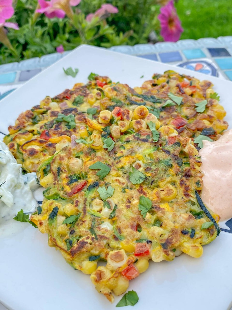 zucchini-fritters-on-plate-flowers-l-1