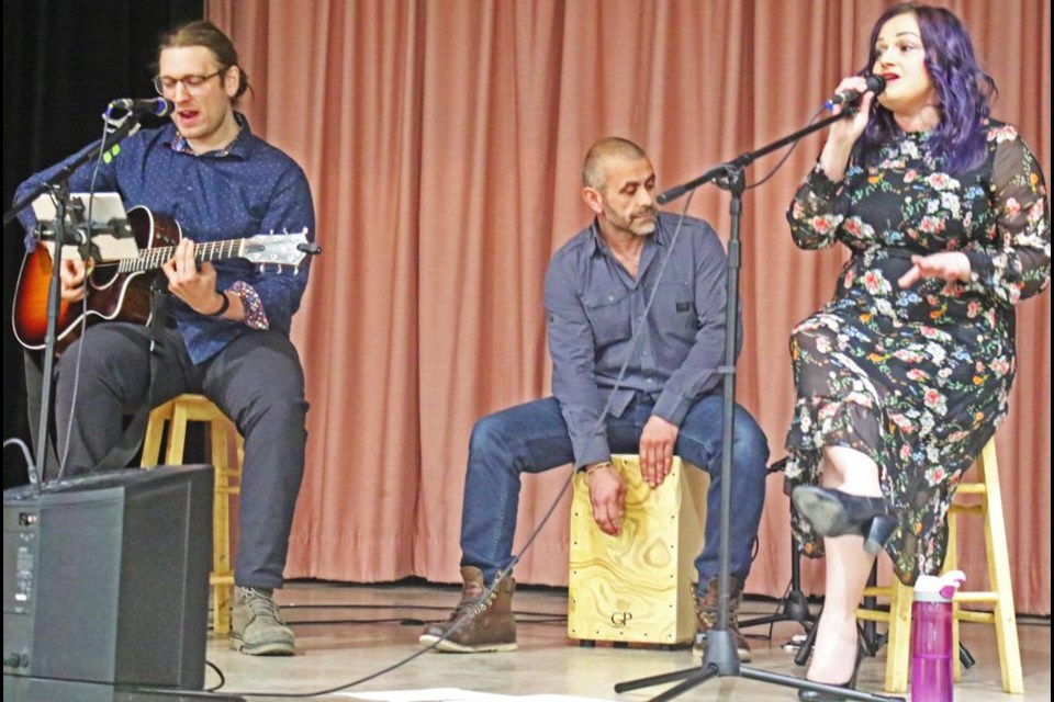 After speech at the Mayor's Luncheon, she shared a number of songs with the audience.