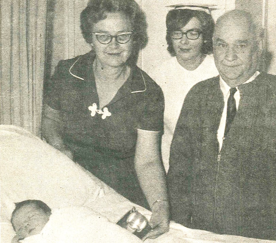 1972 Baby sepia