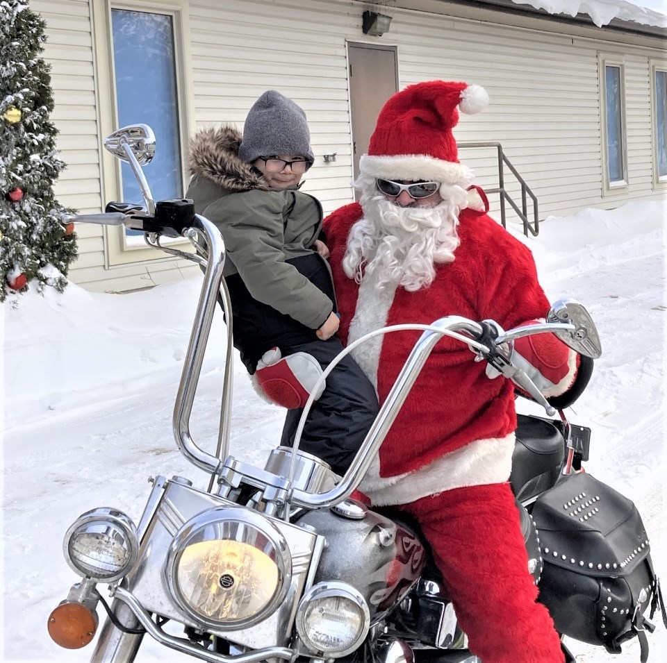 santa-claus-harley-davidson-estevan-2022