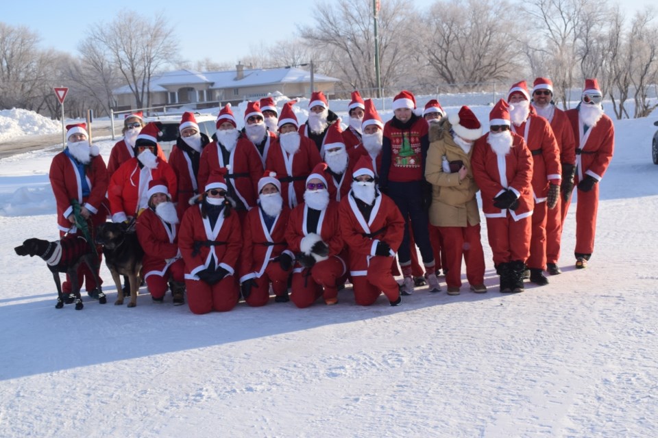 santas-in-estevan