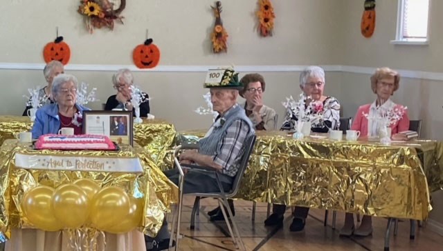 Lorne Swarbrick makes a special request to Melody Kuhn, who supplied musical entertainment at the New Horizons Century Club Tea.