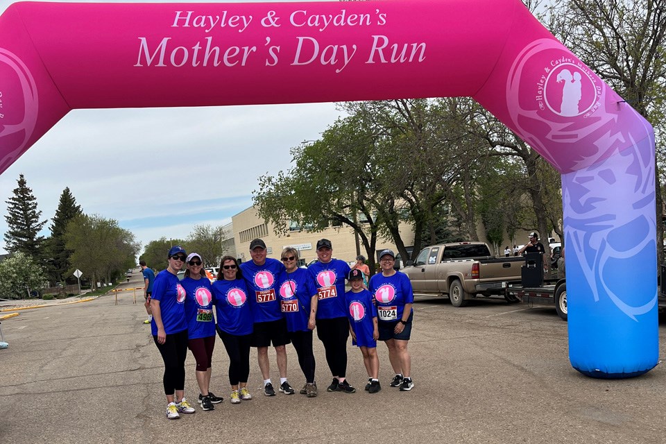 The organizing committee for the Mother’s Day run includes Kaitlin Oancia, Alison Lewis, Joanne Romanow, Les Wilcock, Melanie Wilcock, Cara Wolynec-Wilcock and Helene Ray.