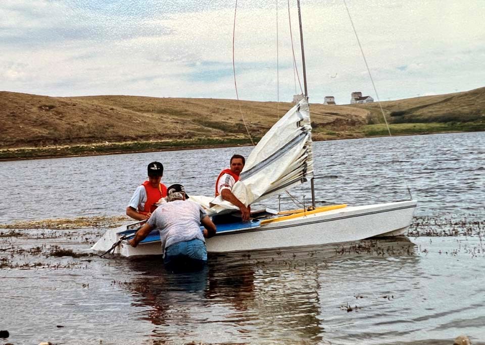 lemond-irvine-gronsdahl-launching-out-of-the-mud-002