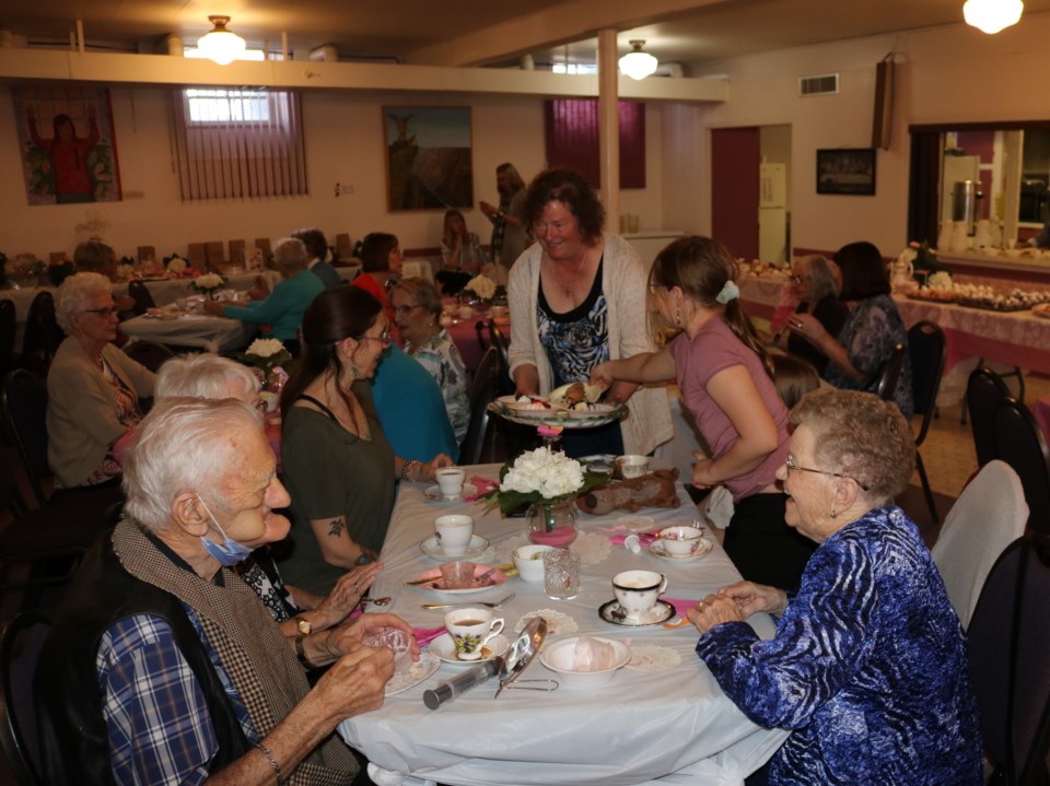 mothers_day_tea_yorkton_2023_2