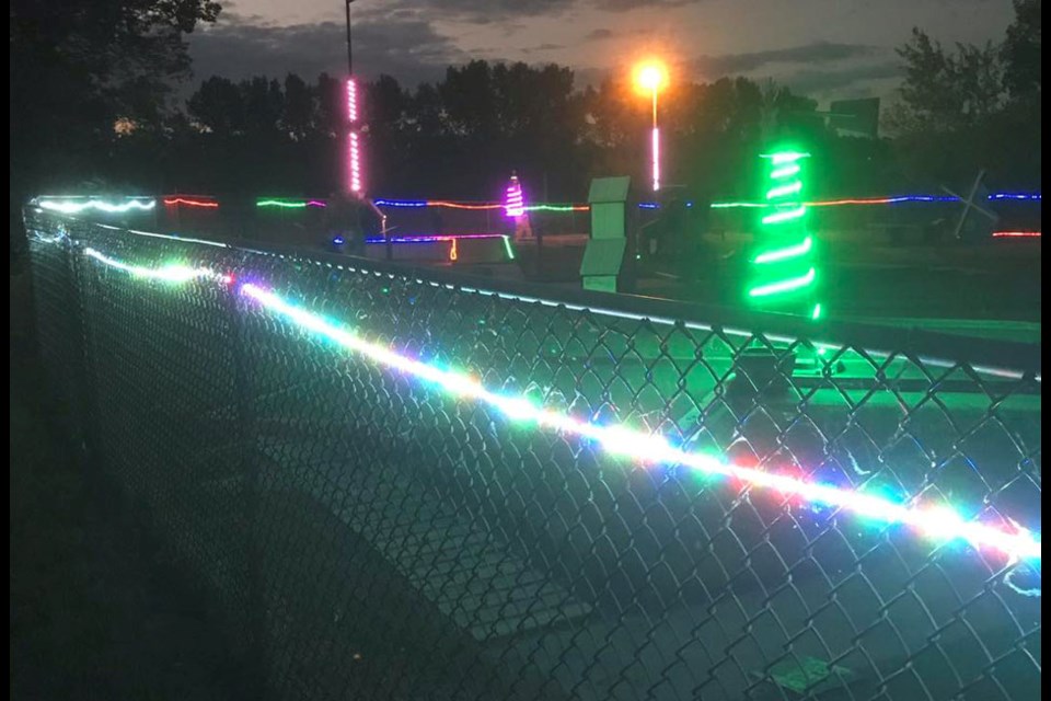 Lakeshore Minigolf lit up for Canada Day.