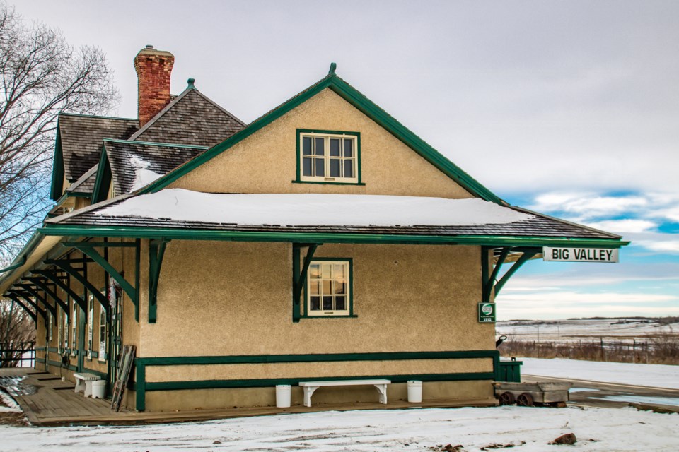 Prairie train station