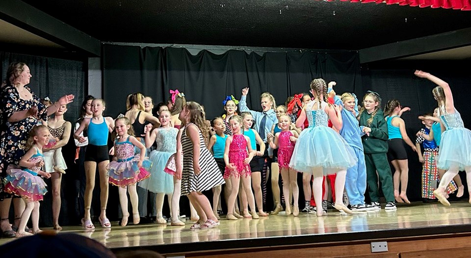 mayfair-borden-dance-st
