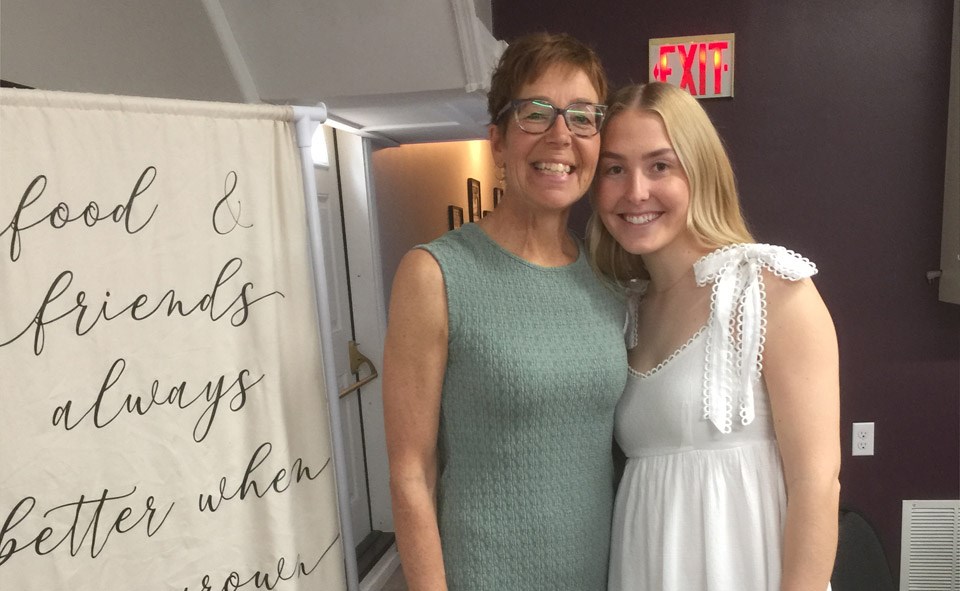 Bride Danika Pidwerbesky and her mom Pamela.