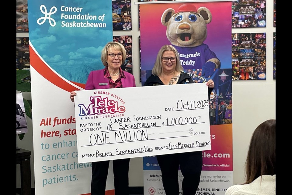 The Kinsmen Foundation presented a $1 M cheque to the Cancer Foundation of Saskatchewan’s Breast Cancer Screening Bus campaign. This gift was made possible thanks to donations made to the annual TeleMiracle telethon.