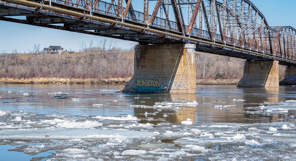 AH old bridge ice breakup