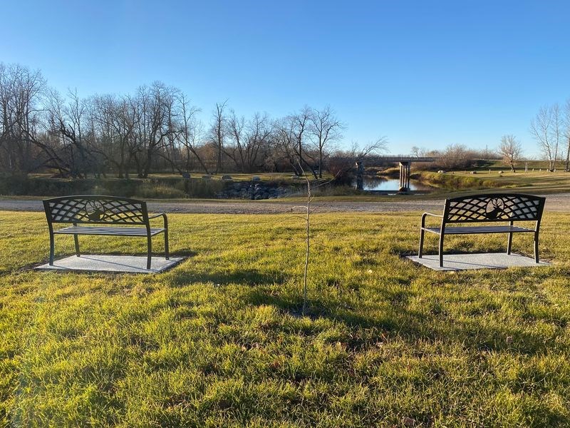 Memorial Benches_result