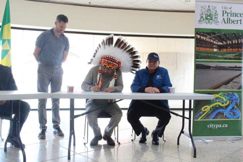 PAREDA signing