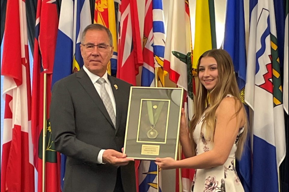 Rebecca Duncan received the Youth Volunteer Service Award from Saskatchewan Lieutenant Governor Russ Mirasty. 