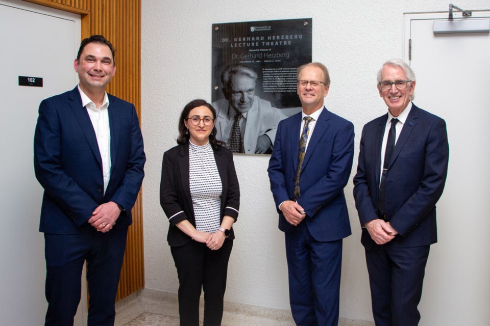 Left to right: Department head Dr. Michael Bradley (PhD), student Mina Papahn Zadeh, Honorary German Consul for Saskatchewan Benedict Nussbaum, and USask President Dr. Peter Stoicheff (PhD) unveiled a plaque at the newly dedicated theatre on April 12. 