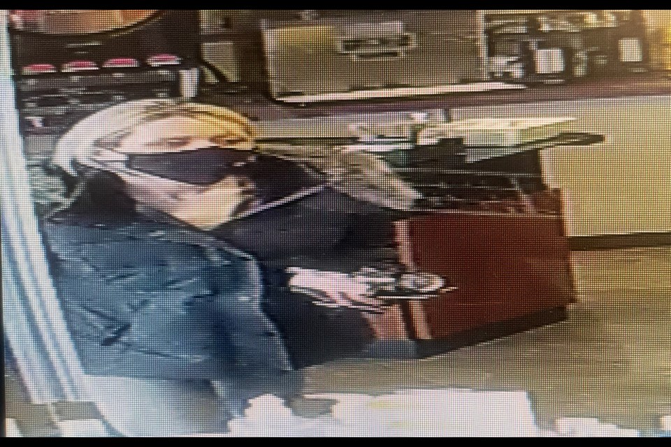 If you can identify this female, please click the 'Contact Us' button on the Saskatchewan Crime Stoppers Facebook page or call 1-800-222-8477 to leave an anonymous tip.