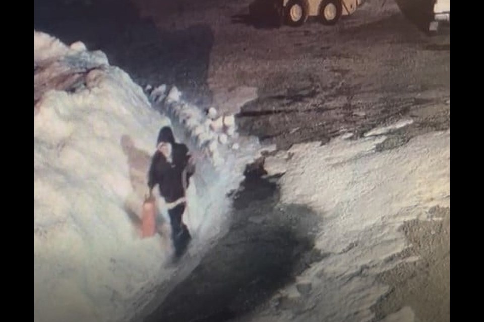 Rosthern RCMP is requesting the public’s assistance with identifying suspect(s) involved in a theft of catalytic converters and fuel from a business on Highway 312, west of Rosthern in the overnight hours of March 25.