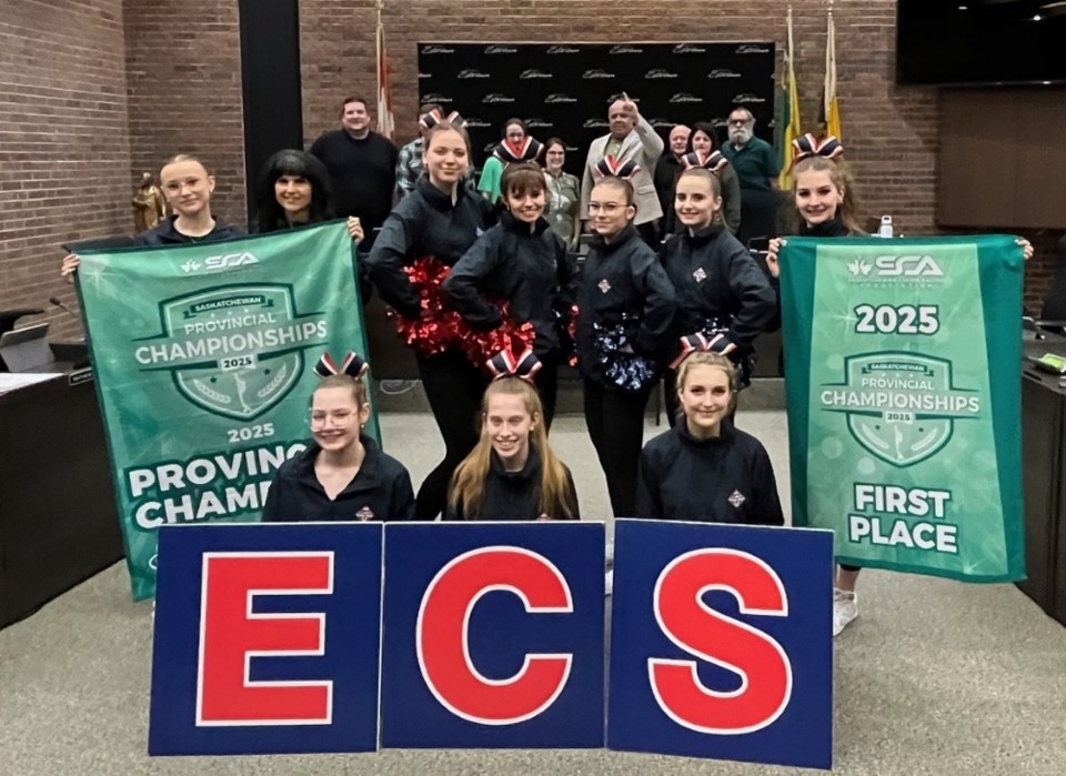 ecs-cheer-team-at-council