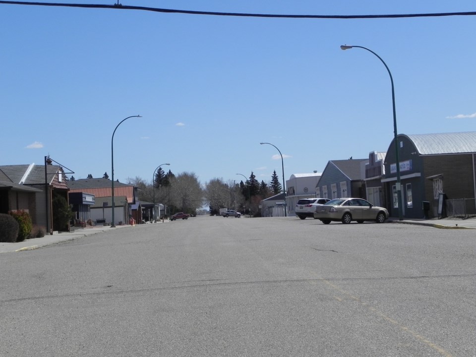 luseland-main-street
