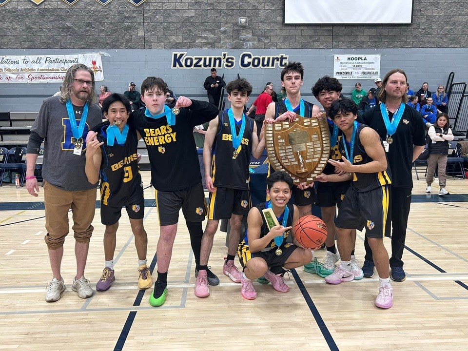 porcupine-plain-2025-hoopla-basketball-team-photo