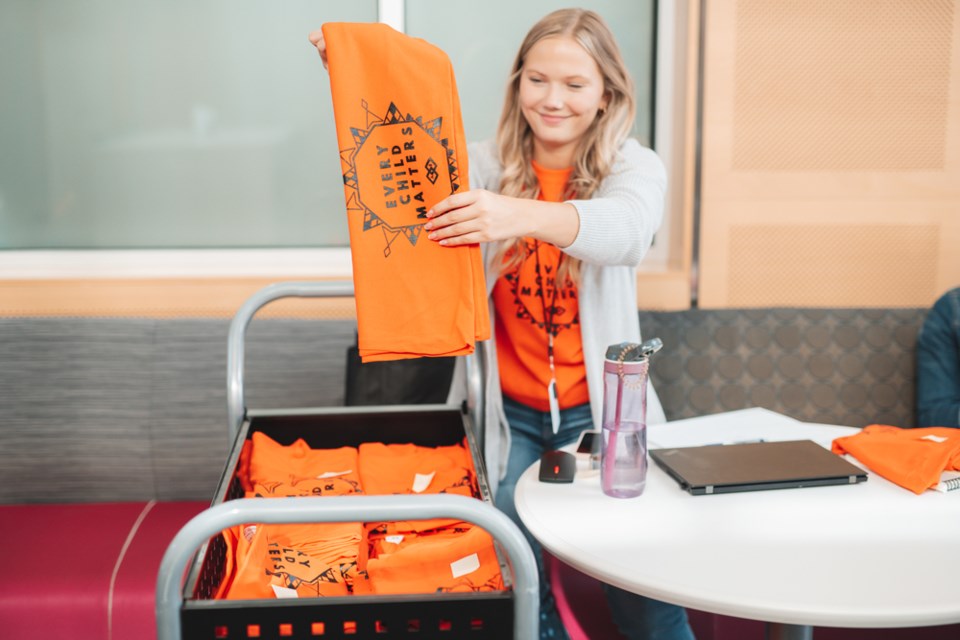 orange-shirt-day