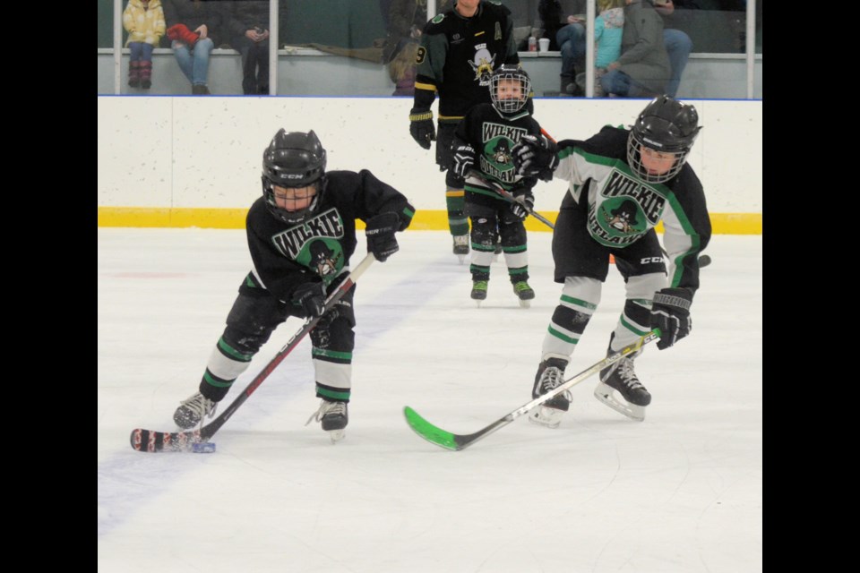 U7 Wilkie Outlaws had a chance to showcase their talent at a pre-Christmas senior Outlaws game in December.