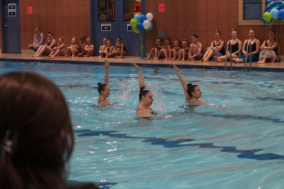 Swimmers entertained a live audience for the first time since 2019.