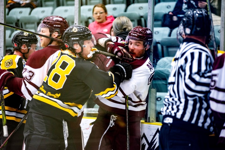 bruins-bombers-oct-13-2023-pic