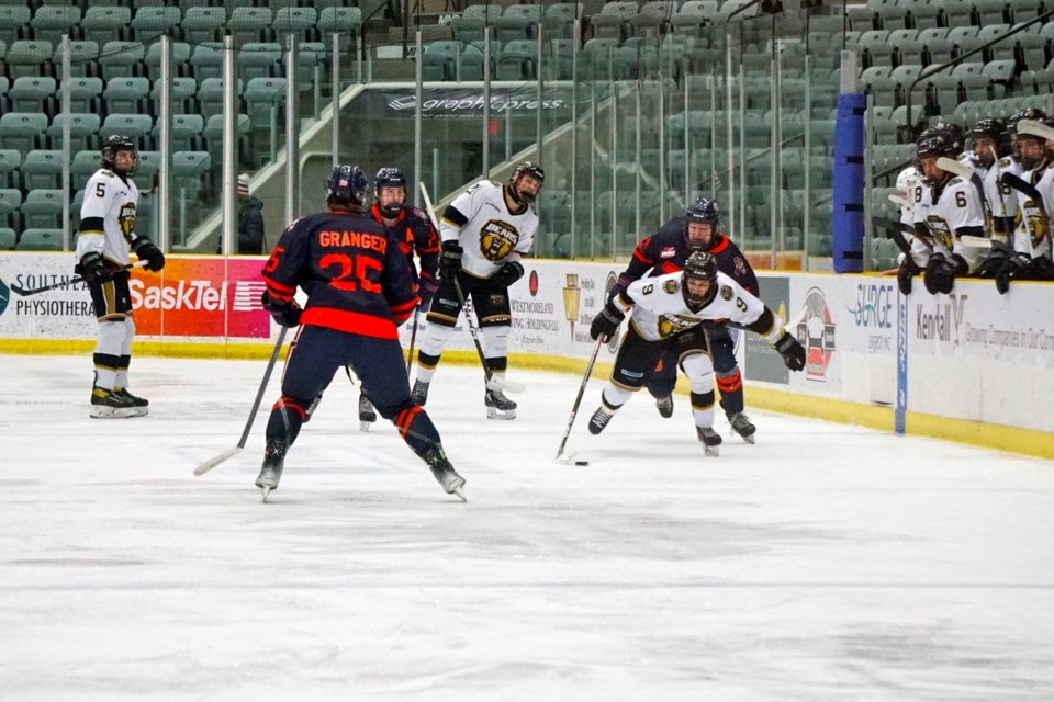 estevan-bears-vs-blazers