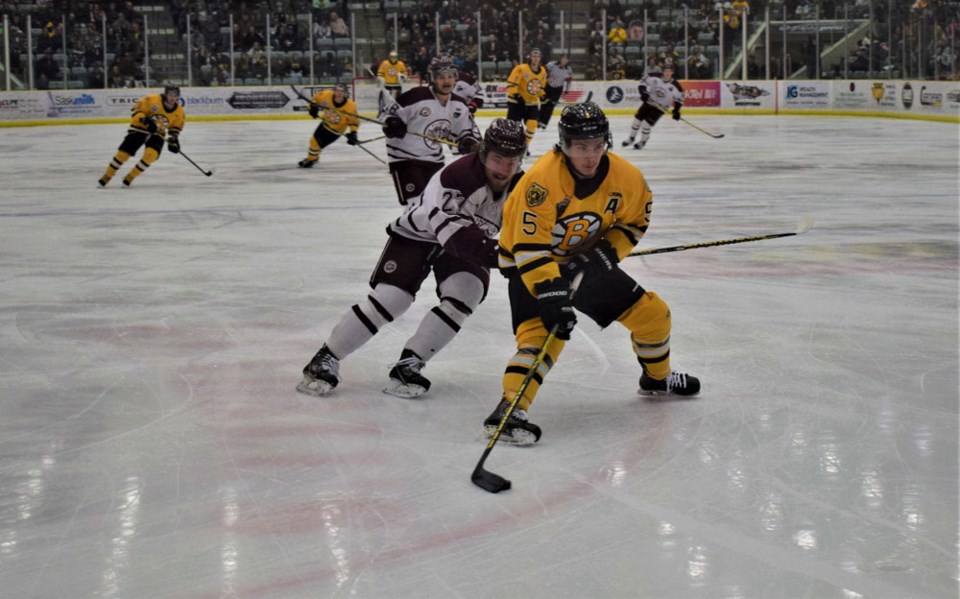 Estevan Bruins Flin Flon Bombers action