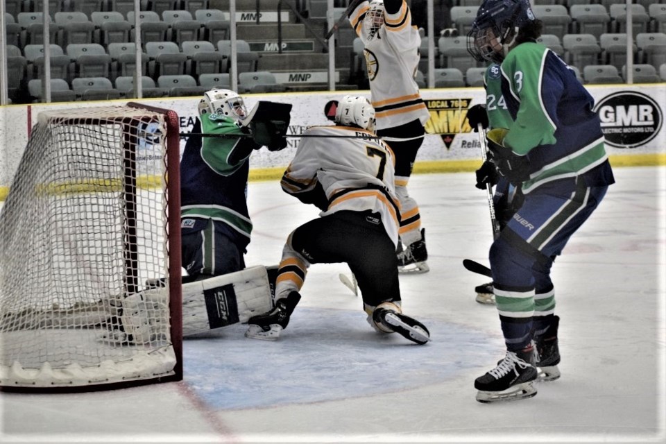 estevan-apex-u18-aa-bruins-swift-current