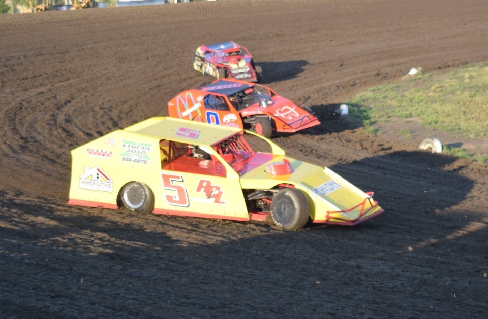 The Estevan Motor Speedway hosted its annual stop on the Dakota Classic Modified Tour. 