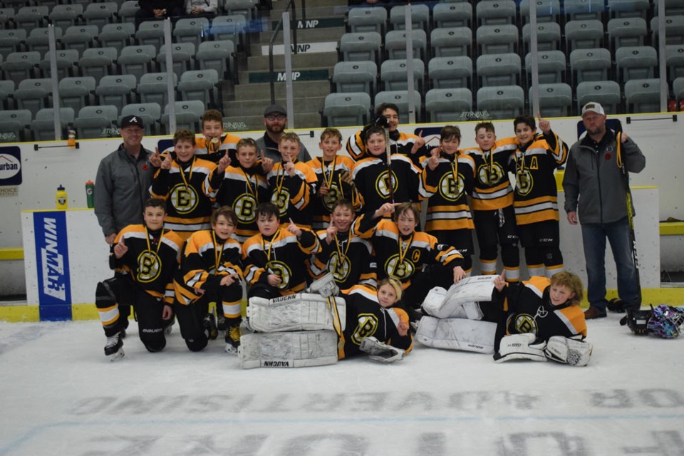 Estevan U13 AA Bruins team