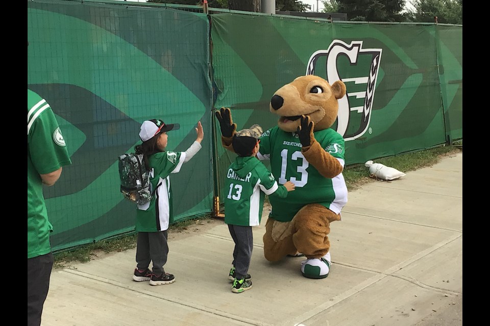 Gainer the Gopher was all set to welcome fans to the pregame festivities Saturday.
