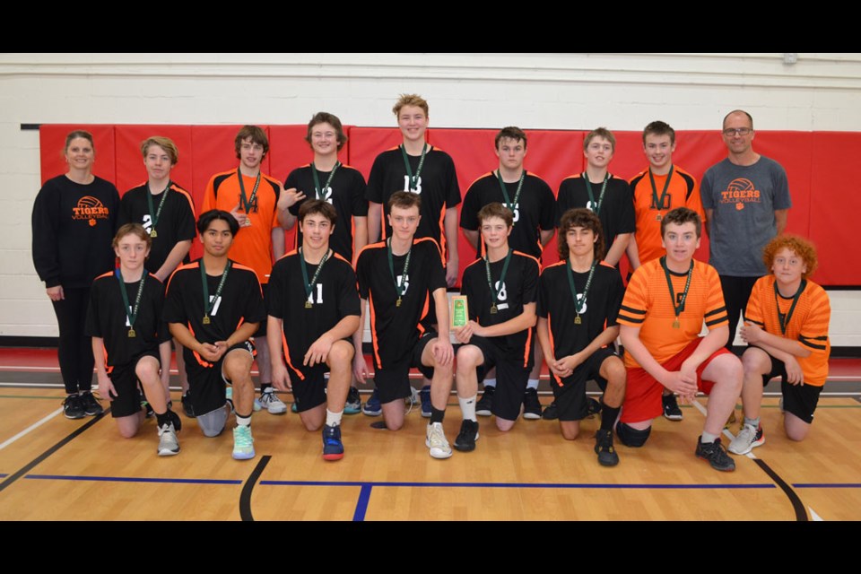 Members of the Carnduff Tigers are, back row, from left, coach Collinda Thompson, Owen Johnson, Jake Granger, Aiden Trimble, Xander Dyck, Callum Hollinger, Wyatt Thompson, Peyton Didrick and coach Marcel Macfarlane. Front row, from left, Braden, Raf Guansing, Carter Beck, Seth Pauwelyn, Casey Thompson, Chance Purves, Morgan Bayliss and Tad Wolf. 