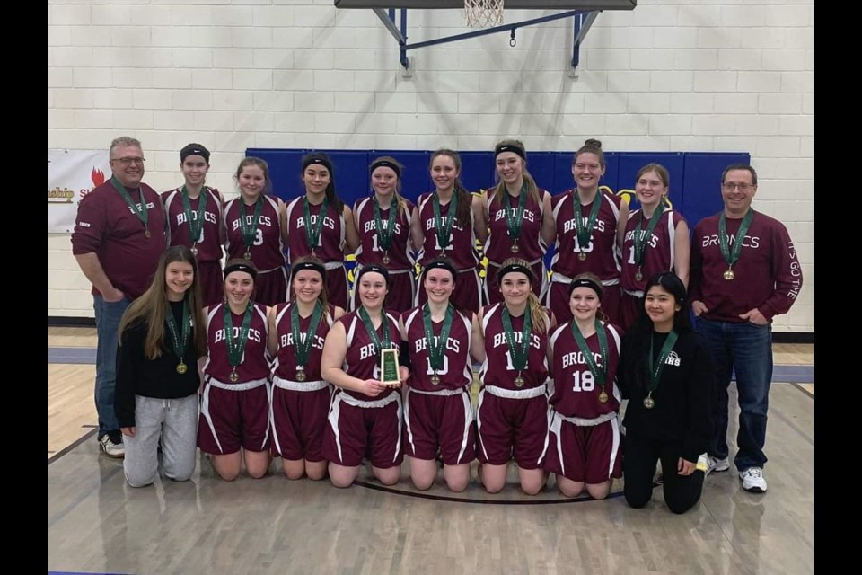 The McLurg Broncs, 2022 2A Hoopla silver medallists. Back row - Mark Myszczyszyn, Samantha MacKenzie, Jayna Botorff, Emma Kowalchuk, Ava Sittler, Sarah Karstens, Brooke Bannerman, Reese Fenrich, Cheyanne Cey, Darrell Gruber; front row - Hailey Hyland-Peever, Amy Gruber, Emily Hango, Kiri Myszczyszyn, Jaymie Myszczyszyn, Emmie Suchan, Tyra Myszczyszyn and Danna Santi. SHSAA Facebook photo