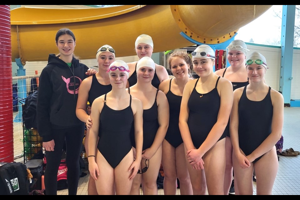 Junior and youth swimmers were ready for the competition. 