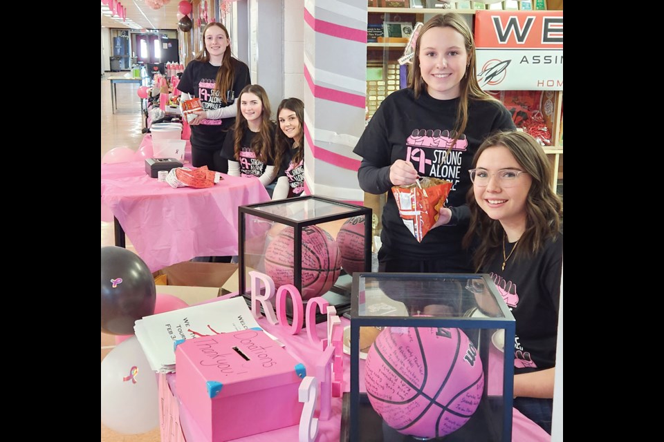 The Penny Parade offered great selection during the “We are Pink” fundraiser. Students at the table included: Khaneisia Warken, Keanna Gee, Macy Duncan, Harper Berner, and Shaina Gee.