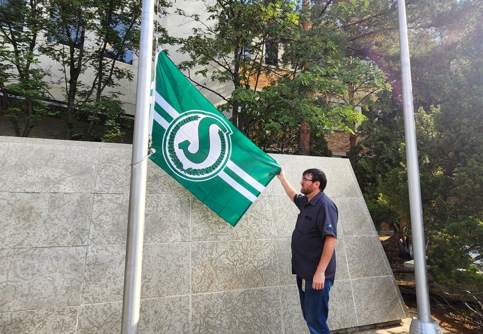 riders-flag-1
