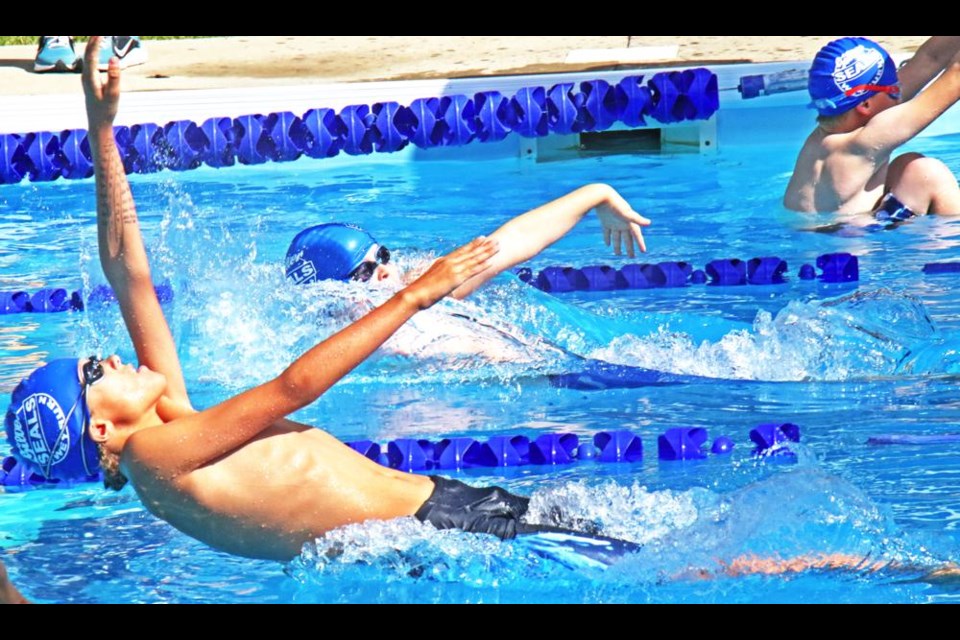 The boys 9-10 had a heat for the 100-metre backstroke on Saturday morning.