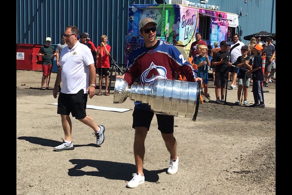 Ryan Murray brings the Stanley Cup to White City.