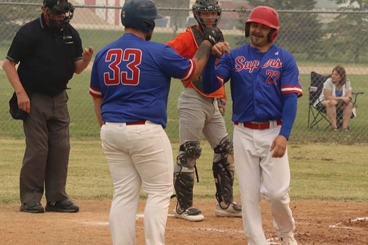 Three-game winning streak for the Supers coincides with hot bats