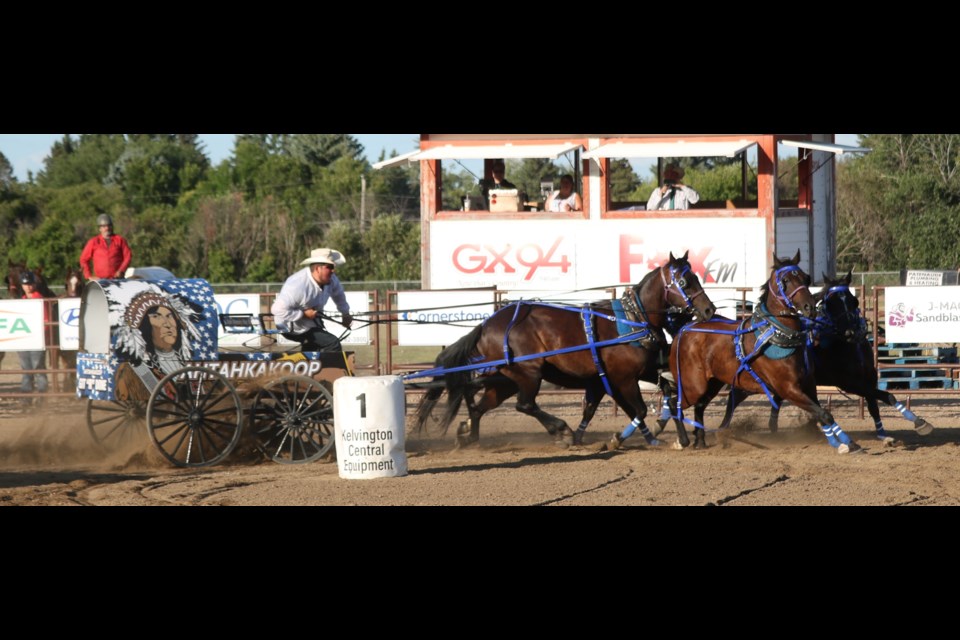 The Best Dressed Chuckwagon Award was presented to Leon Isbister.