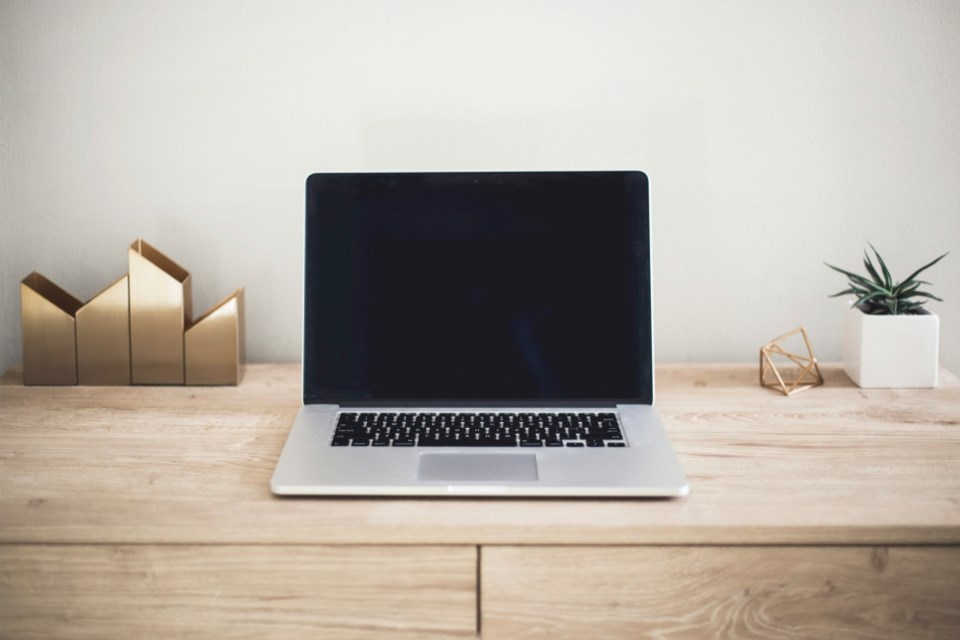 computer-unsplash
