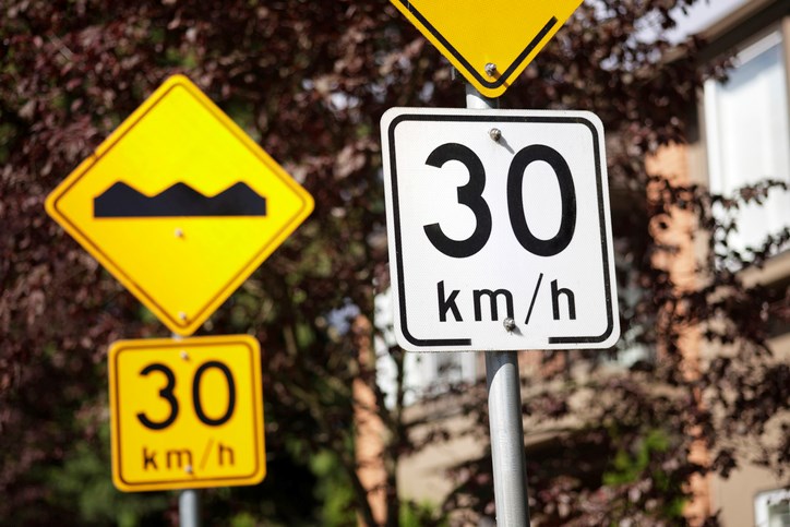 Nipawin is installing additional 30 km/h speed signs near the Skate Park after the town learned that drivers didn't know they were in a reduced speed zone.