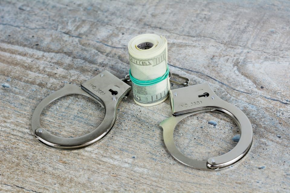 handcuffs-unsplash