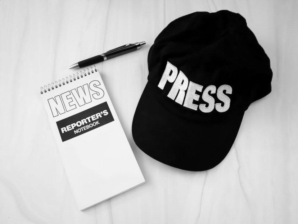 journalism-reporters-news-media