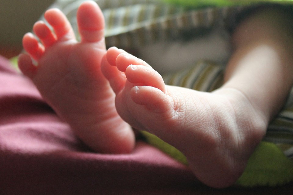 babyfeet-unsplash