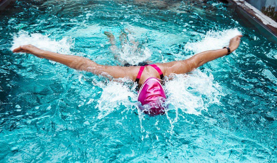 swiming-unsplash